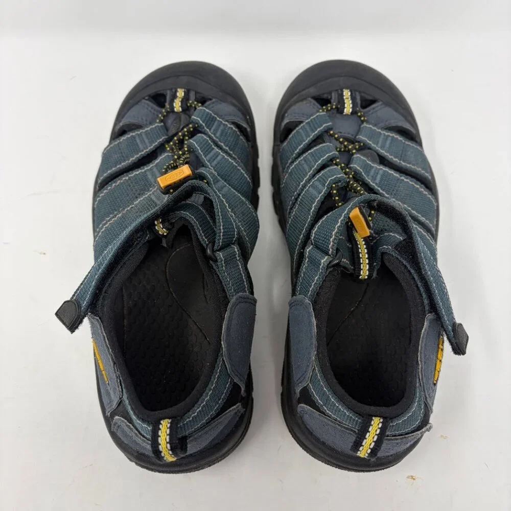 Keen blue shoes 3 water hiking gorpcore Newport